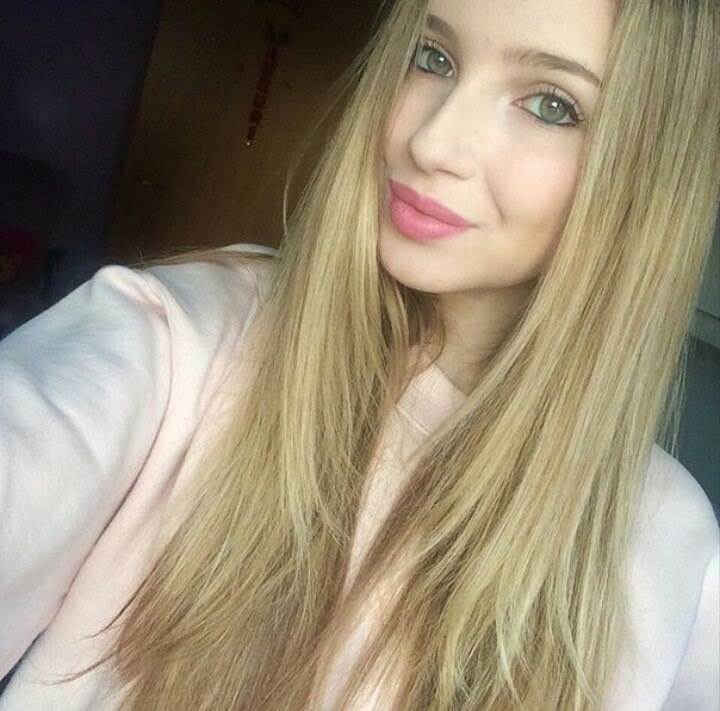 Карина, 21 лет, Москва — Познакомиться для секса сегодня